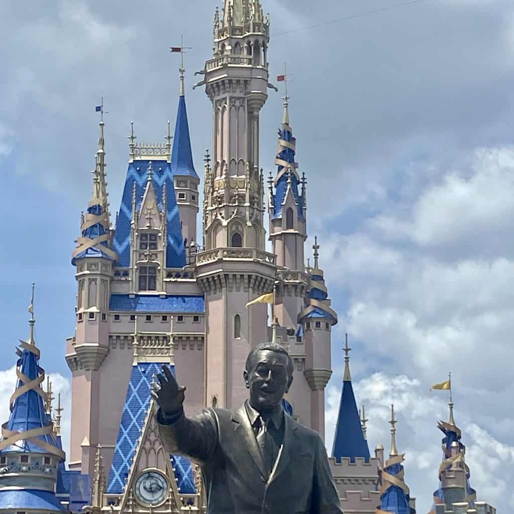 Magic Kingdom and Walt Disney statue