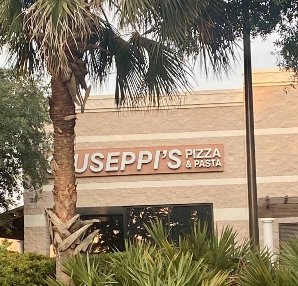 Giuseppi's Pizza sign