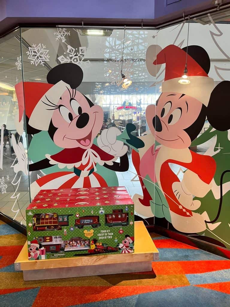 Mickey and Minnie in Christmas outfits