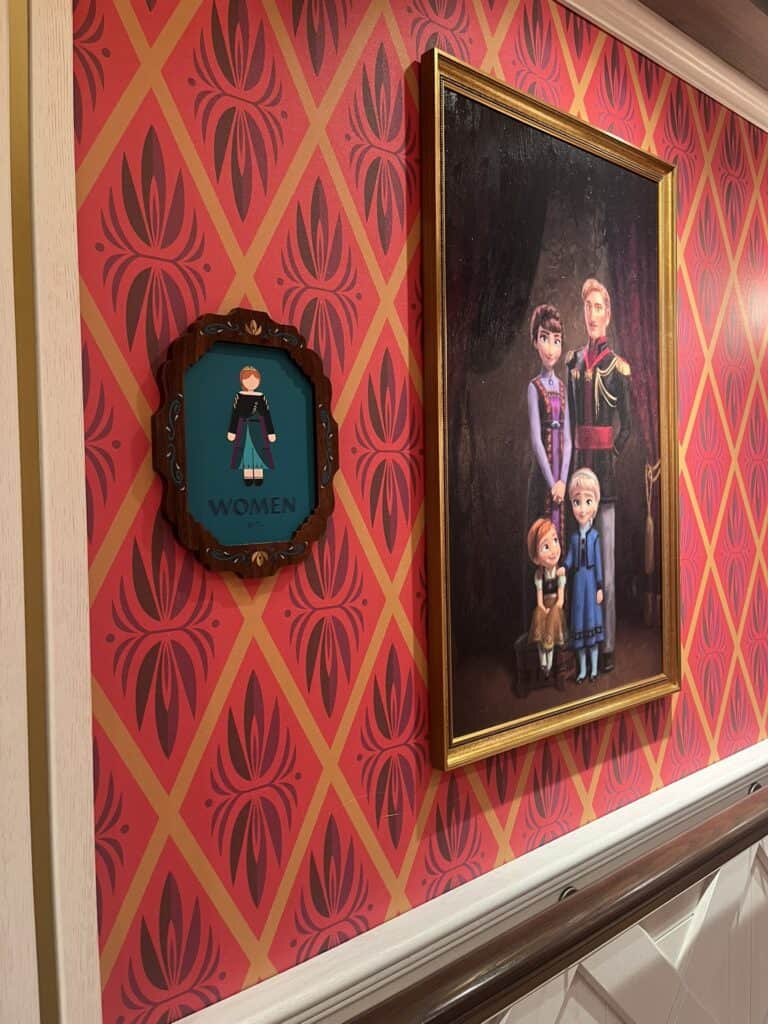 Frozen family painting at Arendelle on Disney Wish